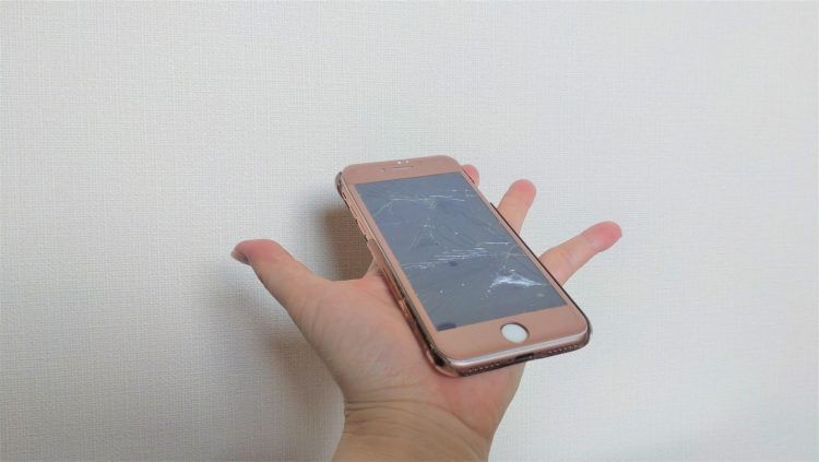 背面ガラスが割れたiPhoneを利用する危険性とは？修理方法も紹介2