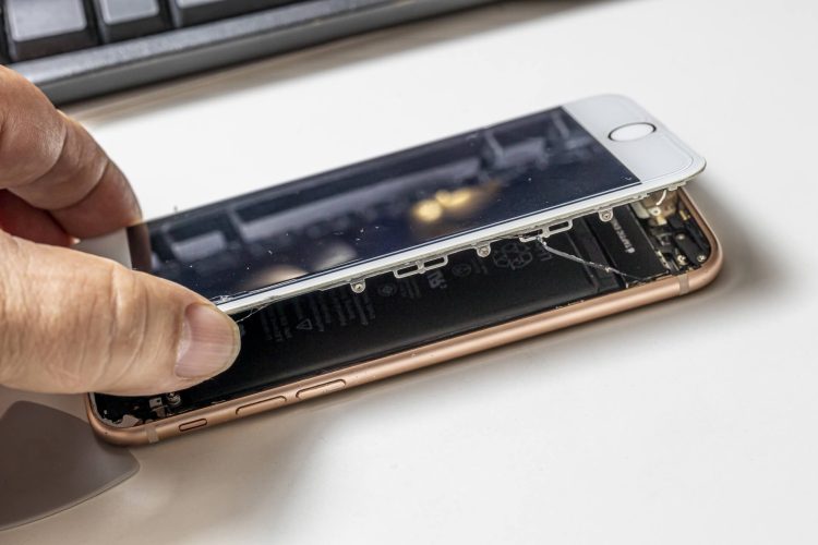 iPhoneの液晶漏れは早めに修理に出そう！症状や費用も紹介4