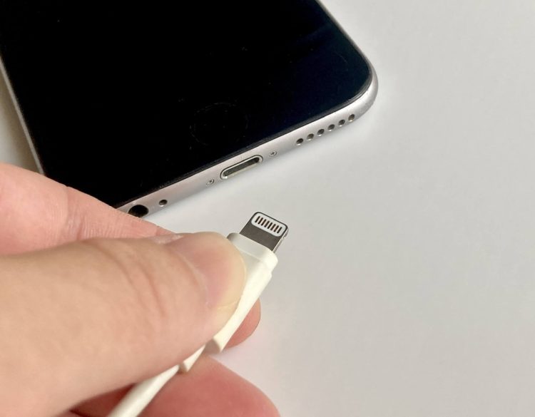 iPhoneの充電マークがついたり消えたりする！原因と直し方は？03