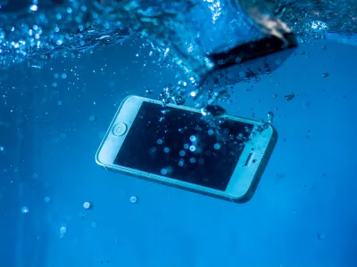 水没したiPhoneの修理を自分でできる？おすすめの修理方法も解説1