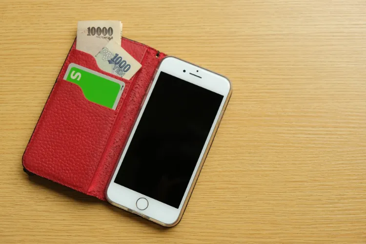手帳型iPhoneケースはどれがおすすめ?メンズにおすすめの手帳型ケースも解説1