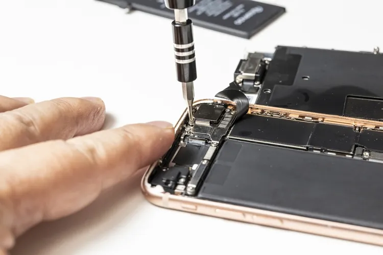 iPhoneSE(第二世代)はどこで修理できる?料金相場も解説5